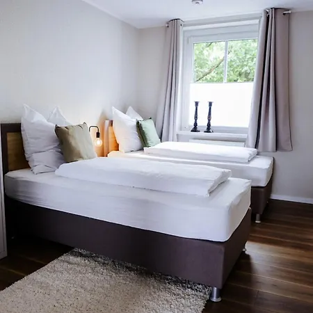 Salt Apartments - Modern, 4 Personen, Nahe S-Bahn Apartment *
