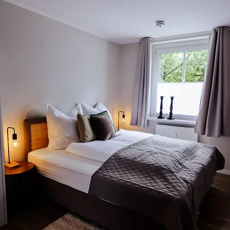 Apartment Salt Apartments - Modern, 4 Personen, Nahe S-Bahn Halle (Saale)