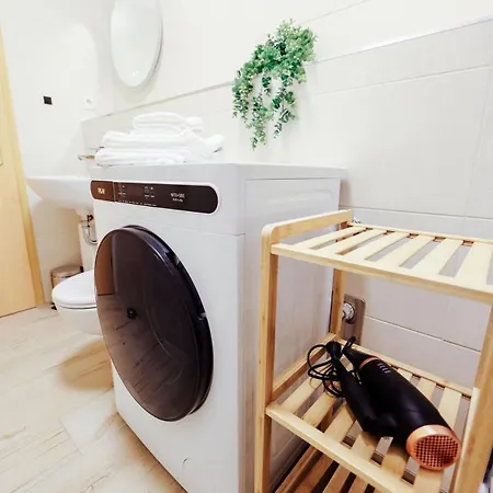 Apartment Salt Apartments - Modern, 4 Personen, Nahe S-Bahn