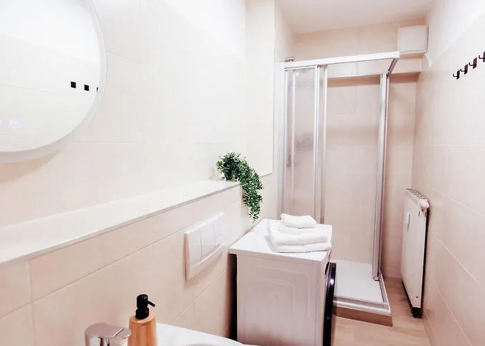 Modern, 4pers, Nahe S-bahn - Salt